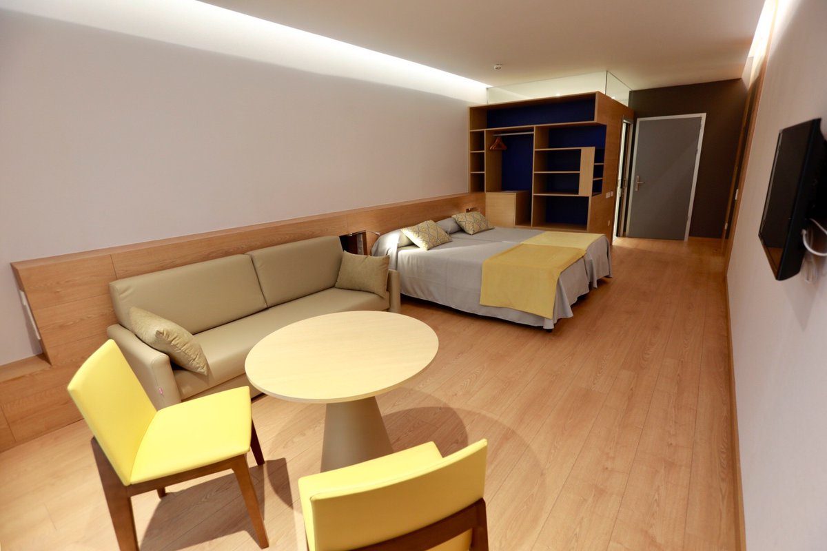 Decoración de una habitación para enfermos de larga duración