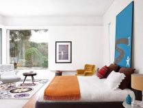 Habitación con decoración colorida